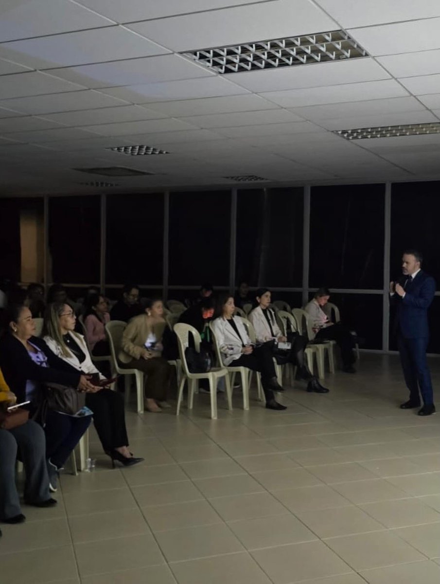 AnteloRibera's tweet photo. Satisfecho de haber estado presente en el Congreso Nacional Multidisciplinario de Odontopediatría, organizado por la Sociedad Boliviana de Odontopediatría - SC. Mis agradecimientos a los organizadores por el exitoso evento. https://t.co/QfC5Xy81kO