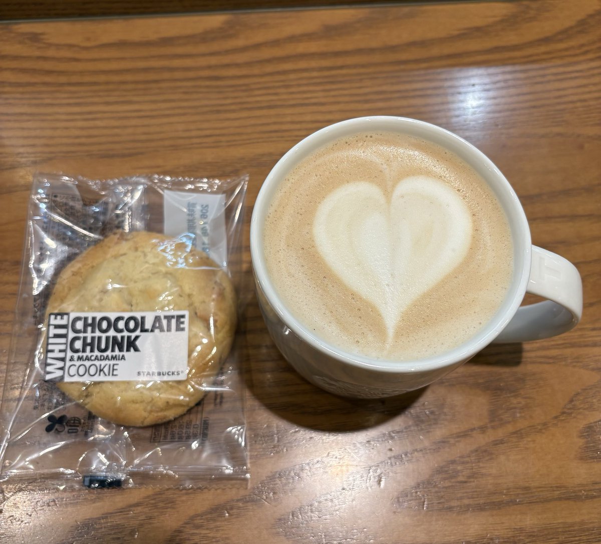 kenbi33's tweet photo. 日曜日はスタバのソイラテ
おはようございます!
新店長さんのハートです☺️
やはり上手ですね✨
#Starbucs https://t.co/gHufs1O5Sy