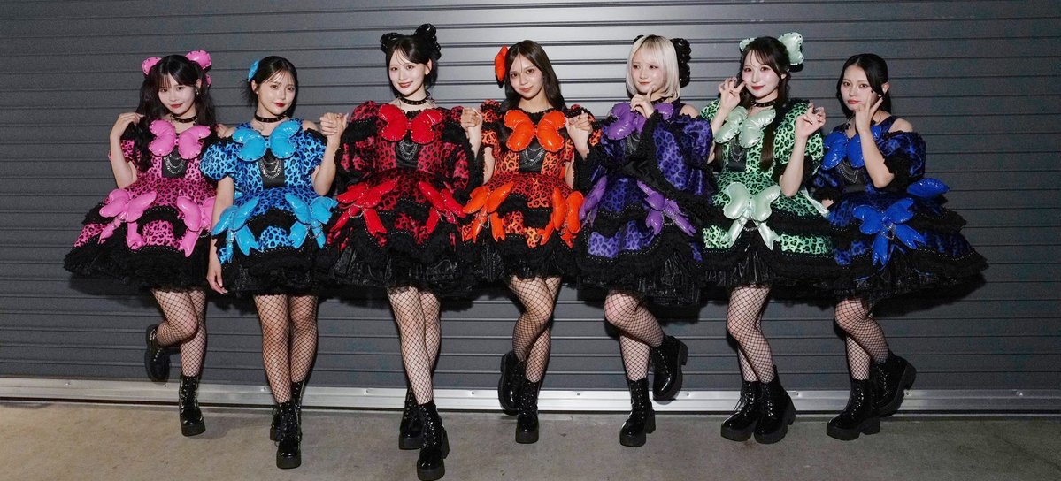 Batefly5's tweet photo. CANDYTUNEのメンバー
網タイツでシコります https://t.co/XwYNvs1BaT