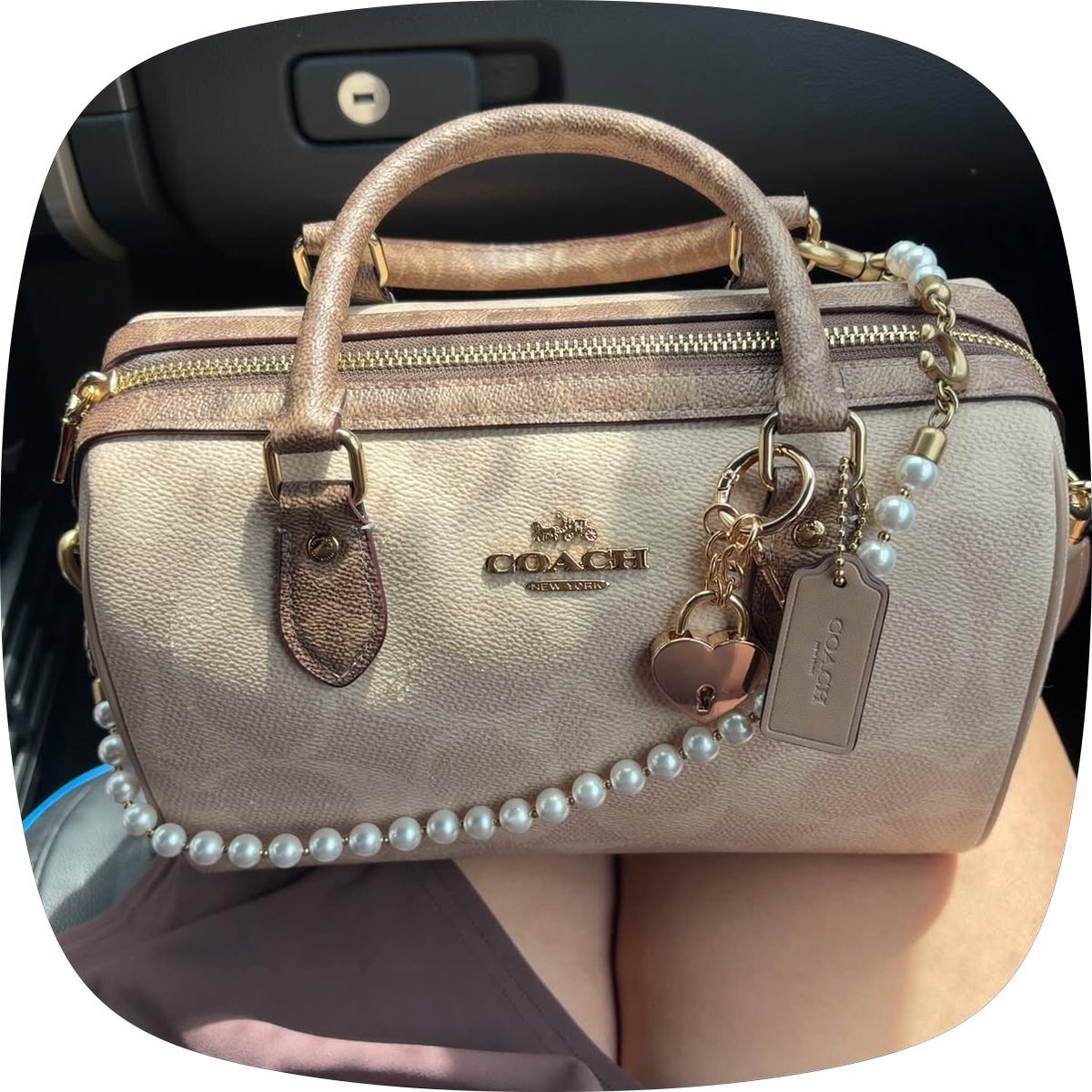 prettyliljess_'s tweet photo. Spoiled girlie https://t.co/7jgEx2uajf