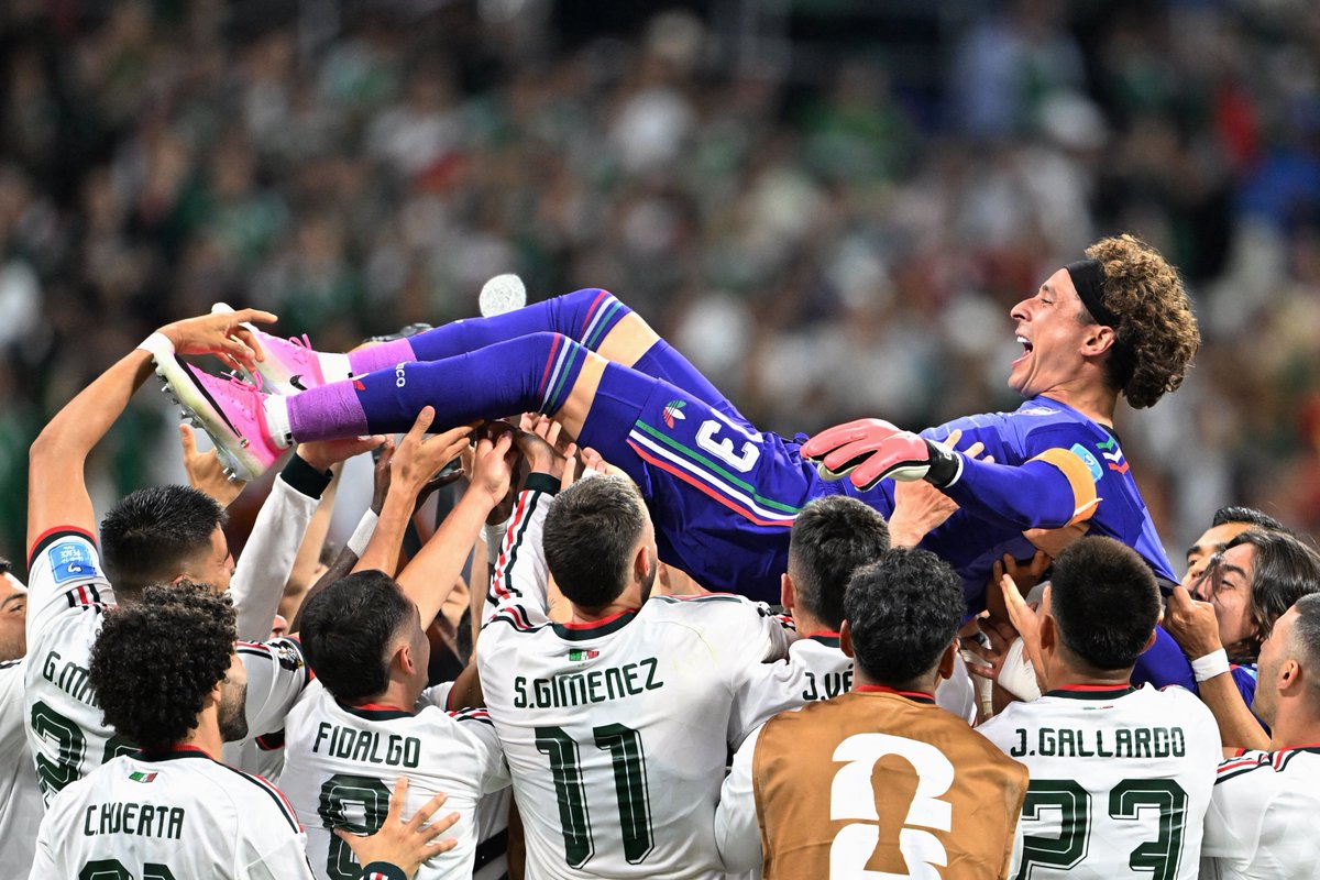 JustFreshKicks's tweet photo. Guillermo Ochoa joined only Lionel Messi and Cristiano Ronaldo as the only players to be named in six World Cup. He is also the first goalkeeper to do it 🐐 https://t.co/dFD27VJJb9