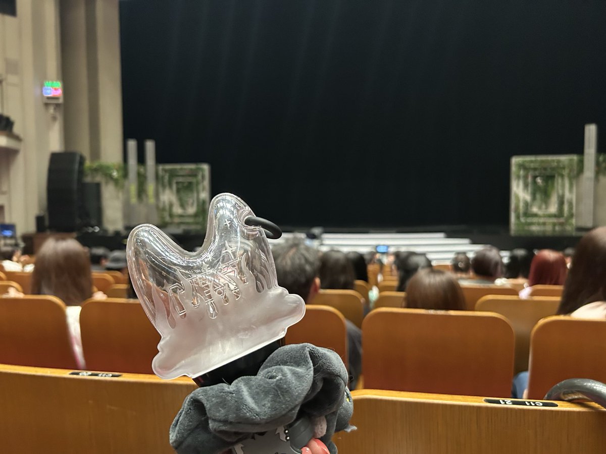 mindy060913's tweet photo. けっこう見える！
（ジェリユウが倒れた🤣 https://t.co/A1QrLmyRTS