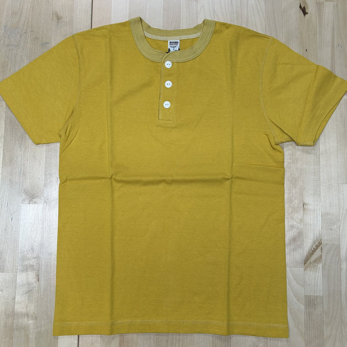 j_mochi's tweet photo. 【BARNS OUT FITTERS】
【品番:BR-8146-53(MUS)】
「COZUN HENLEY NECK TEE」
 素材:綿100% 日本製 
https://t.co/atbocxu8mf https://t.co/wvKKjXrhbh