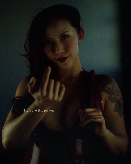 Domina Elara
