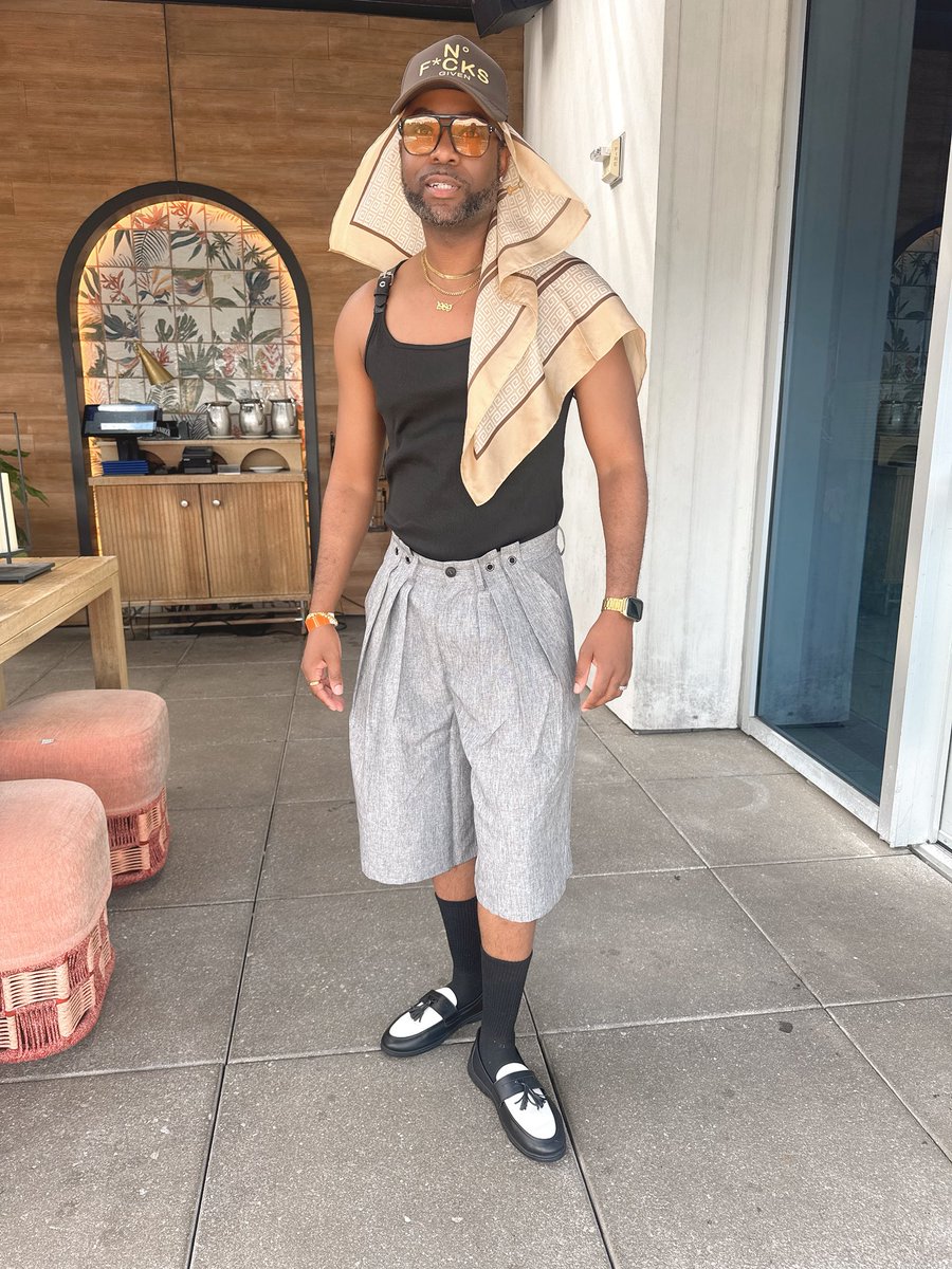 iamrishawn's tweet photo. I look Good 😍

#mancrushmonday❤️ #style #fashion #peace #selflove https://t.co/Id26mB7iXz