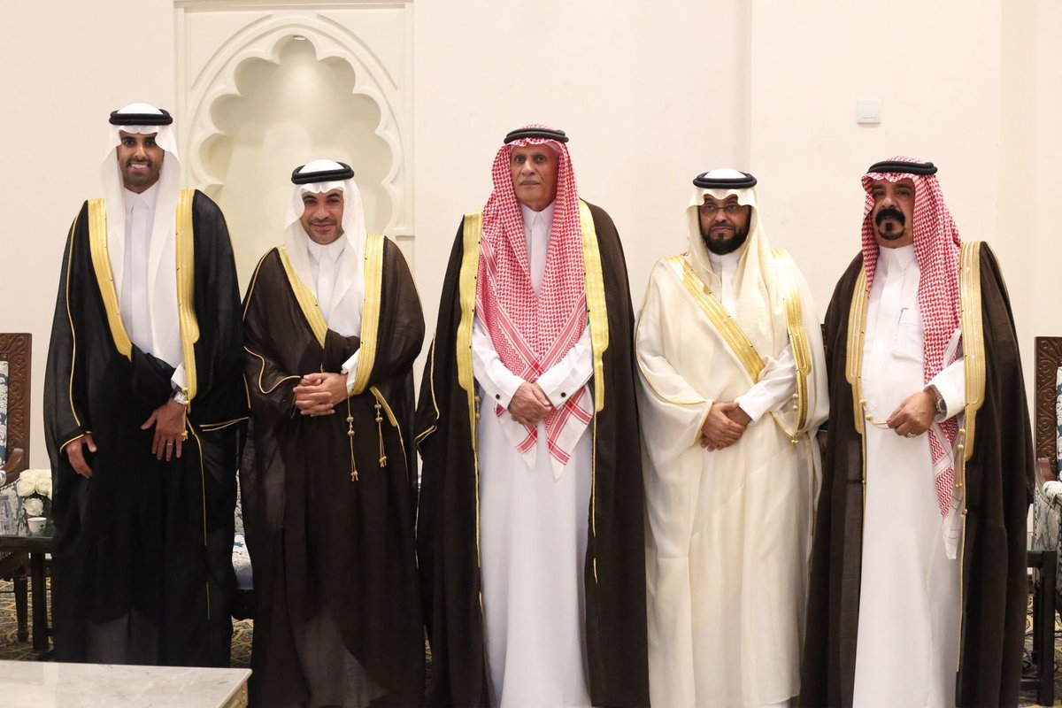 HBHZ148's tweet photo. #الشرقية_ @Aleshta11 في حضور الكبار وأهل الوفاء، يكتمل الفرح ويزداد بهجةً وجمالاً، ويكتسب الزمان والمكان قيمةً لا تُنسى.
@oldplayers2021 
سعدتُ وتشرفتُ بحضور كل من أكنّ له المحبة والتقدير في حفل زواج ابني مشاري، وكانت مشاركتكم ومشاعركم الصادقة من أجمل ما زان هذه المناسبة الغالية.
@Mohammed_ds @ahmad_alzayani 
شكراً لكم من القلب على كرم مشاعركم ونبل وفائكم، فأنتم مكسبي الحقيقي، ورأس مالي، وتاجٌ على الرأس أعتز به دائماً.
@SBHGCO 
@Zhran013 
@Ettifaq 
@bosalmanjo