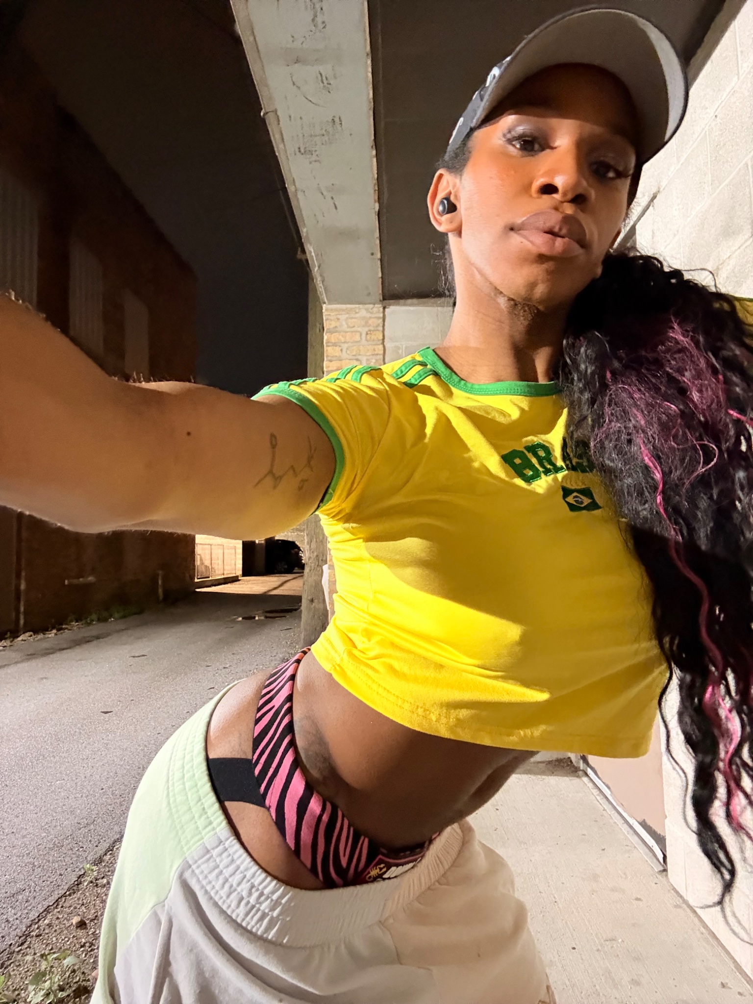 2 pic. 🥥 🦜🌴🇧🇷 https://t.co/YjdAOJ6tq2