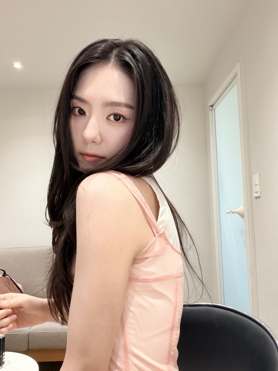 sonyang719's tweet photo. 초미녀의 셀카 아름답다…♡
#김소혜 #SOHYE #아이오아이 #IOI https://t.co/o0m01sYSvJ