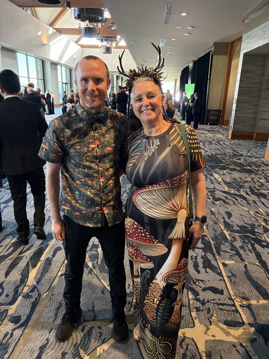 ASE360's tweet photo. Everyone looks dazzling for an amazing night of giving at the #ASEFoundation Research Awards Gala! #ASE2026 https://t.co/PV6qXQSIQQ