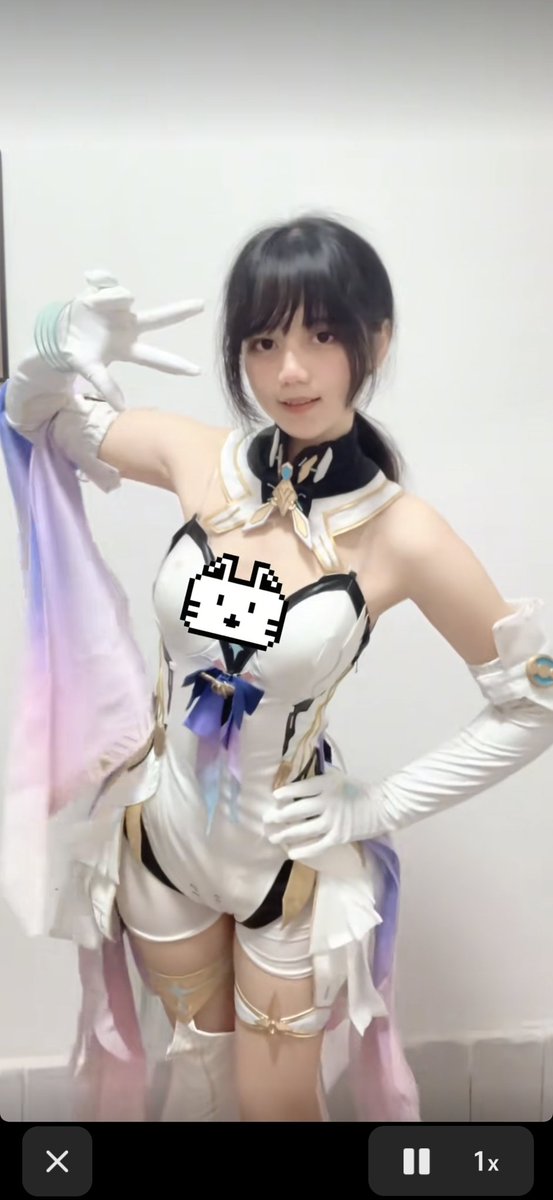 masobe111's tweet photo. 素颜cos的意义就是，照着镜子被后入的时候知道被操的是自己而不是cos的角色，有种和自己cos的角色雌竞的感觉，向男人表明是我吸引你而不是这个角色吸引你。
#意淫 #cos #coser #意淫coser https://t.co/L24M8fUGFE