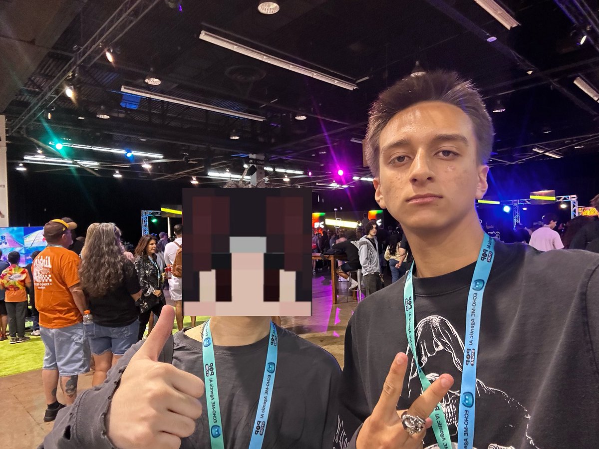 _Scrlin's tweet photo. Last day of @VidCon was peak 🥹 https://t.co/6VpF2IOeus