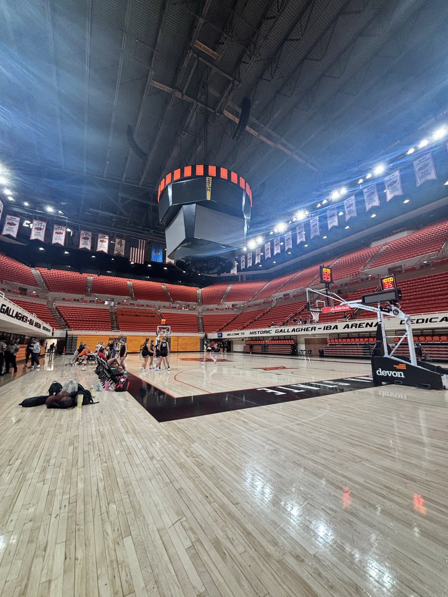 EmalenaH's tweet photo. Had a blast at OSU Team camp!!🧡 https://t.co/WlKoBtNLVD