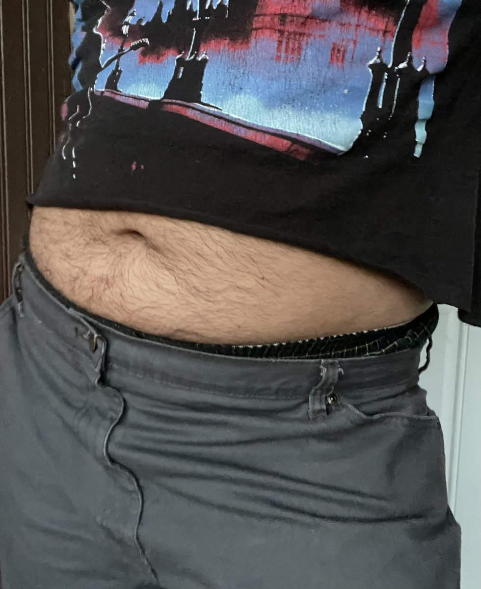 migrainecel's tweet photo. Are boys allowed to wear crop tops https://t.co/ez49pvMXXf