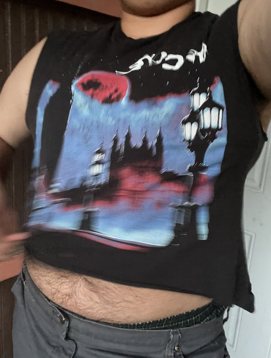 migrainecel's tweet photo. Are boys allowed to wear crop tops https://t.co/ez49pvMXXf