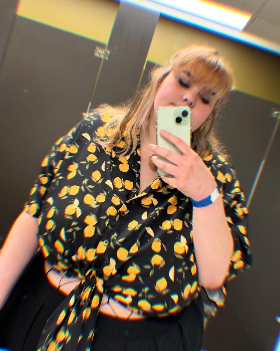 lemonyplants's tweet photo. phantwt intro 💜💚

•kal, 25, central ny
•i’ve been watching dnp since ~2013
•i’m a mom of twin boys who were born almost exactly a year after i met dnp at tit
•i’m also a big fan of drag race(#teamdawn), the sims, fashion/makeup, cooking shows and pokemon! https://t.co/kSiYHgQ4c4
