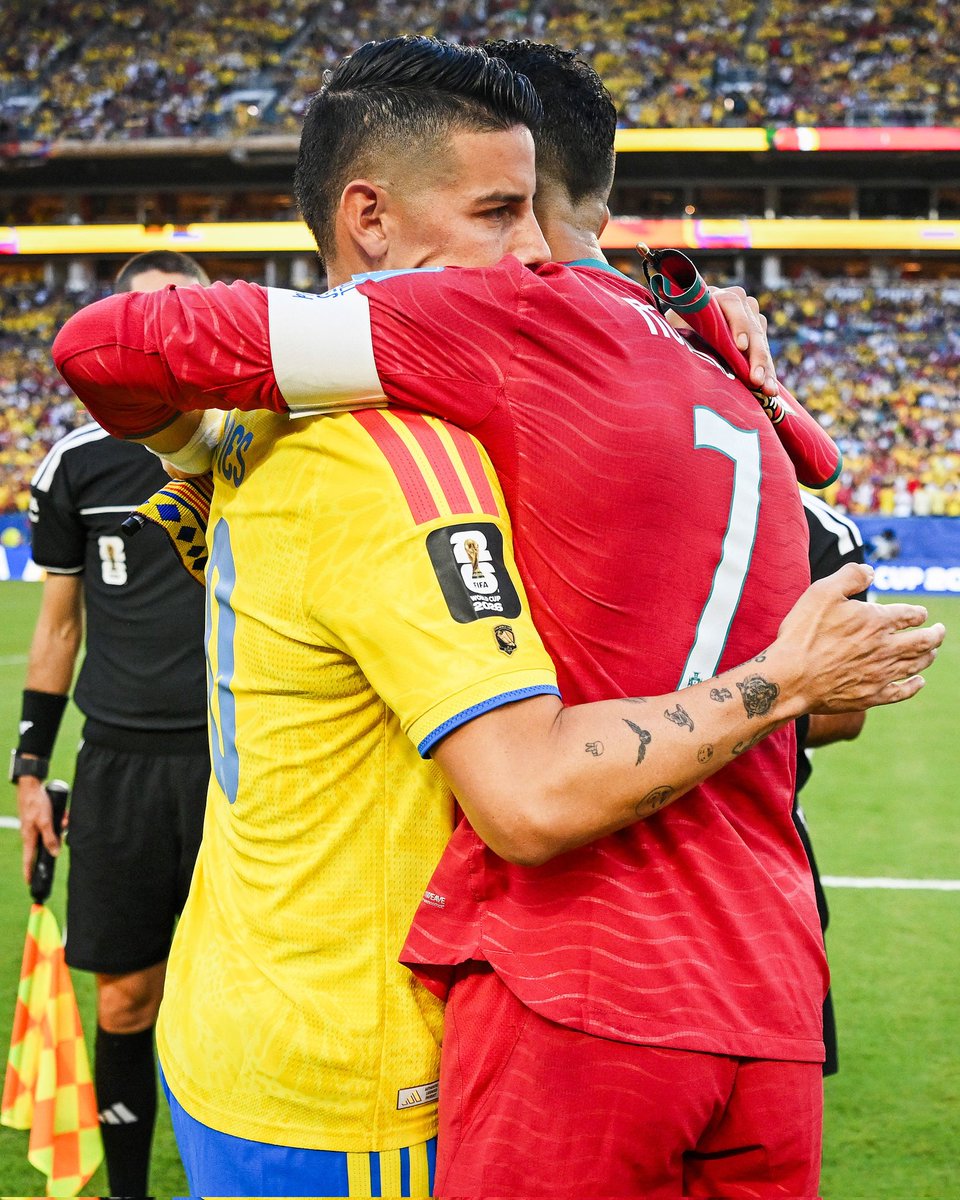 Cee__AG's tweet photo. FT: Colombia 0-0 Portugal.

COLOMBIA WIN THE GROUP AHEAD OF PORTUGAL! 🇨🇴 https://t.co/IuBodefNZB