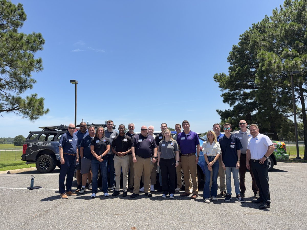 NWSShreveport's tweet photo. What a great day at WFO Shreveport! We hosted our local TV media partners for a collaborative workshop to discuss how we can work even closer together to keep our communities safe and informed. Huge thanks to everyone who came out!
#Arklatex #WeatherReady #Partnership https://t.co/8AoTLFsyZA