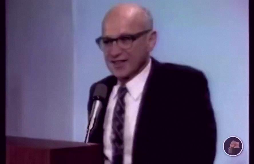 eri26yu17's tweet photo. Someone asked Milton Friedman what causes inflation, and he didn't blame the usual things.

Not shoppers. Not manufacturers. Not unions, other countries, or oil prices.

He pointed at just one thing:

Friedman believed inflation happens in only one place—the only place th https://t.co/m2RlnLOg65