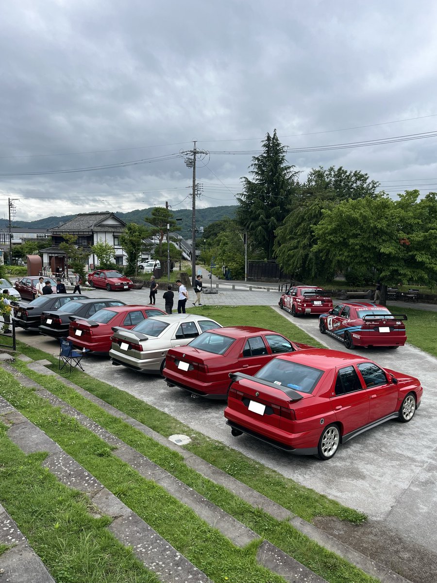 wanderer_ryou's tweet photo. 30台のアルファロメオ155。
ブッソV6が今年のテーマ。 https://t.co/HLLRYPHjAh