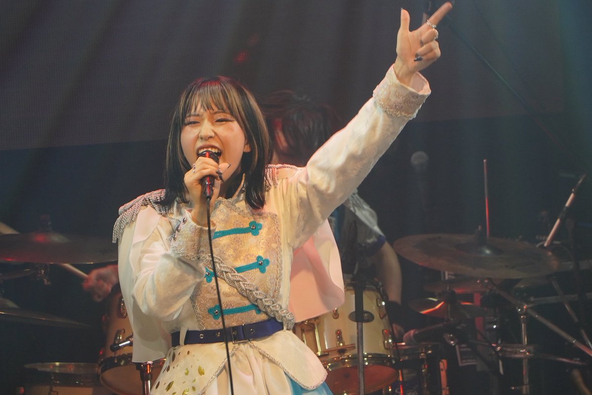 nagi_hagane's tweet photo. 【2周年】
みなさまおはようございます🐤

実は私、昨日でバンドボーカル歴2年になりました！🎉
今までもコツコツ積み重ねてきているものをこれからも出せるように、そして更に積み重ねていけるようにこれからも頑張ります！
応援してくださってる皆様のおかげで全てのステージ、活動が楽しいです、本当にありがとうございます！

今日のPURE ROCK JAPAN2026も、盛り上げてきます❤️‍🔥

#HAGANE
#凪希
