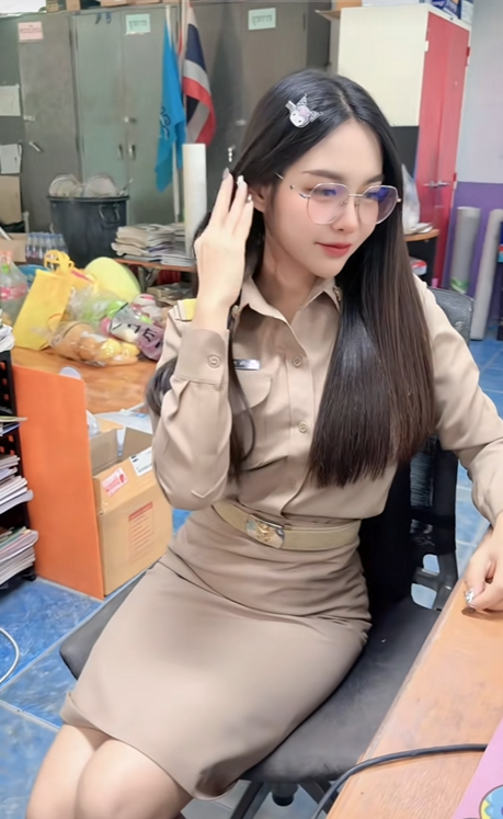 ครูสาว Cute tweet media
