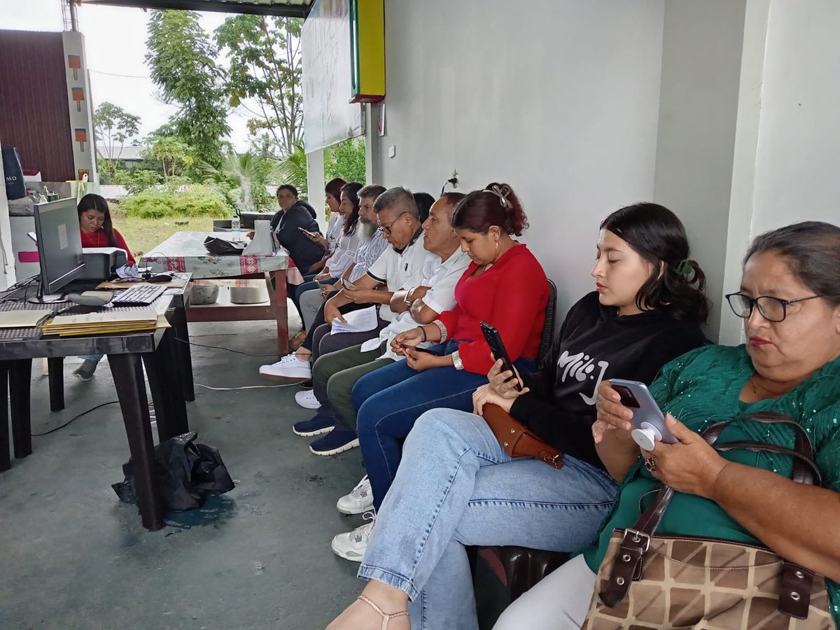 CREOEcuador's tweet photo. 🗳️ | Proceso de #DemocraciaInterna de la Provincia de #Sucumbios 🇪🇨 para la elección de los/as pre-candidatos/as a los diferentes cargos de elección popular el próximo 29-Nov ✅

• Prefecto/Viceprefecta
• Alcaldes/as
• Concejales/las
• Juntas Parroquiales

#CREO21 https://t.co/aRHz4tMwd1