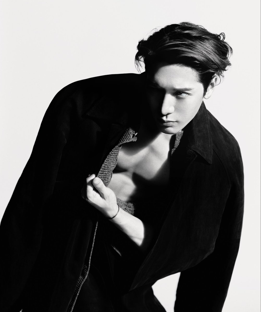 jiaersbunni's tweet photo. my love and admiration for him 
will always be loud
&
will always be wild 
❤️‍🔥

when I said I’ll forever show up for Jackson, I meant it. 

not because I want attention or approval but because he is truly a person that deserves the world and if it was possible to hand it to him on a silver platter, I’d do it in a heartbeat 

#JacksonWangxLVMenSS27
#LVMenSS27
#LouisVuitton
#harpersbazaar
#JACKSONWANG
#王嘉爾