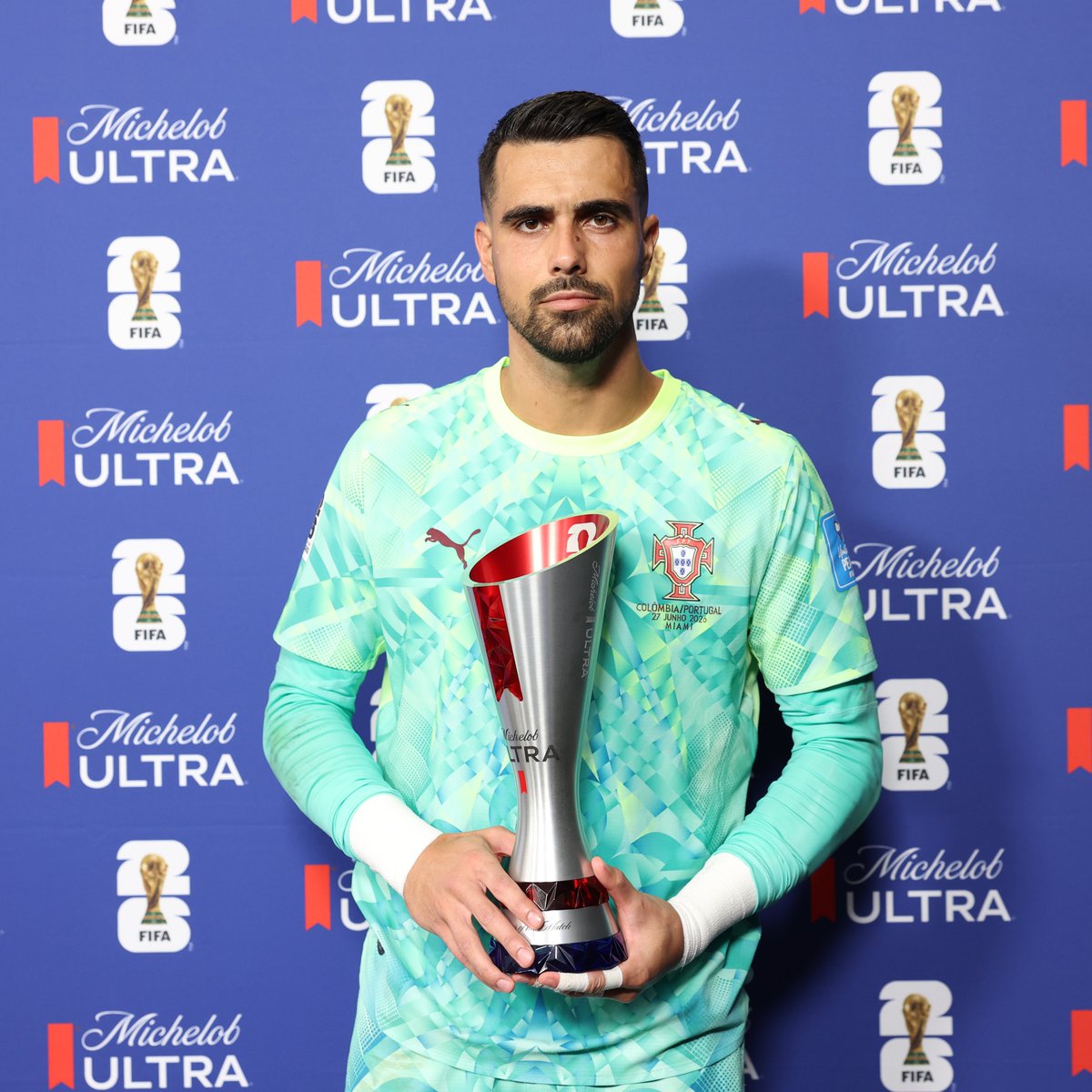 selecaoportugal's tweet photo. 𝗠𝗩𝗣: Diogo Costa ⭐🧤

#VaiDarPortugal | #FIFAWorldCup https://t.co/O3bVowSTOz