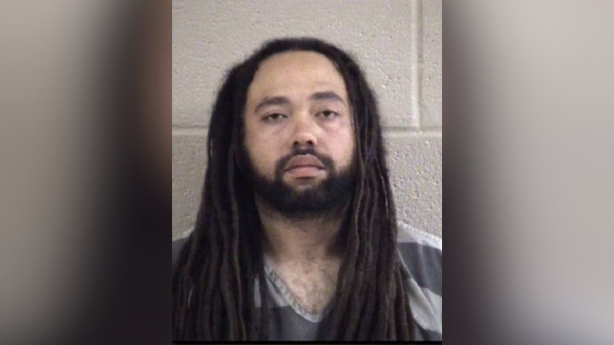 waff48's tweet photo. Facebook post showing dogs confined in small crates outside a Walmart leads to arrest, sheriff’s office says | https://t.co/06dPckPWfY https://t.co/vkAKTbtOSo