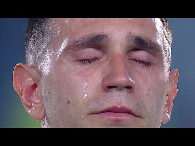 mthltxute's tweet photo. Terminó el himno y se escucharon 3 tiros de mi vecino https://t.co/sOPU5Bd8JN