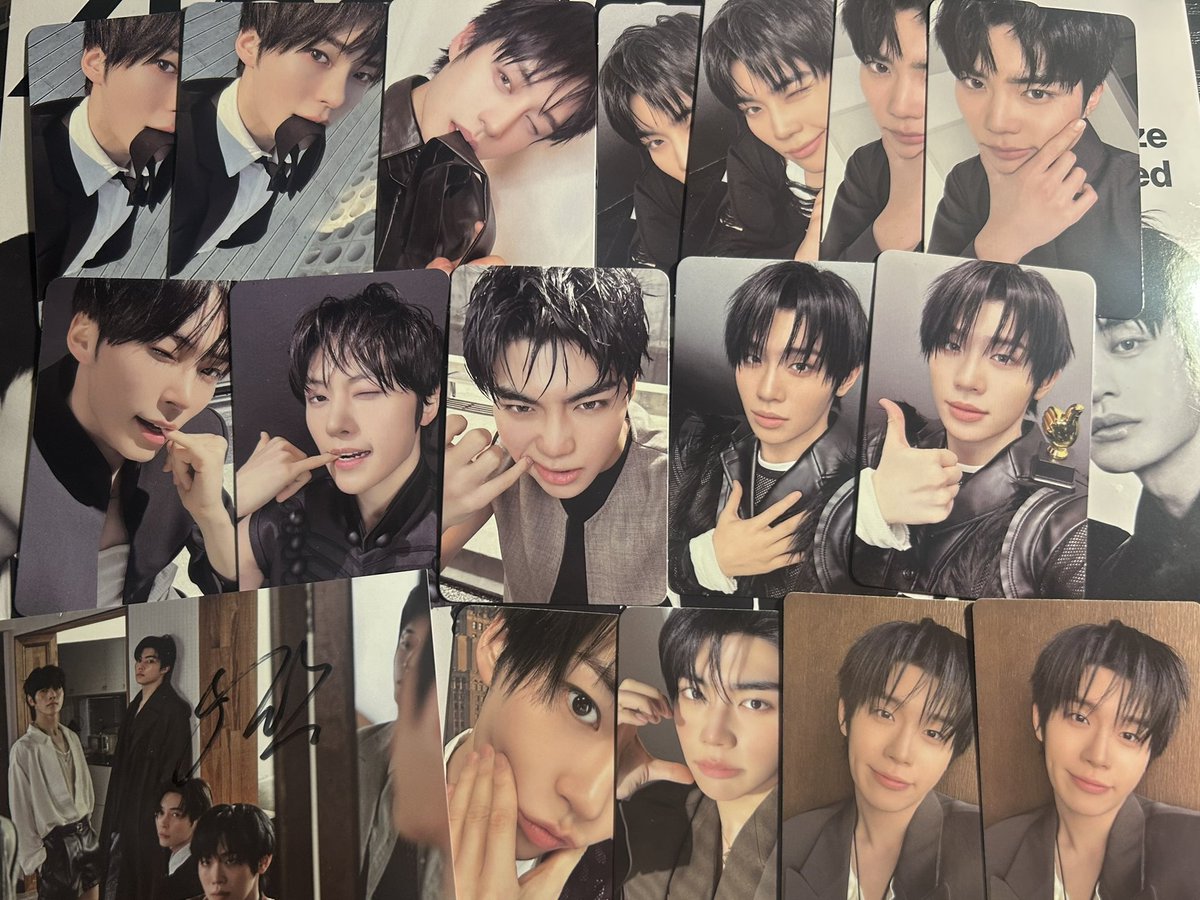 wookberryz's tweet photo. all my zb1 US exclusives 😫😫 https://t.co/YSD9puw41N