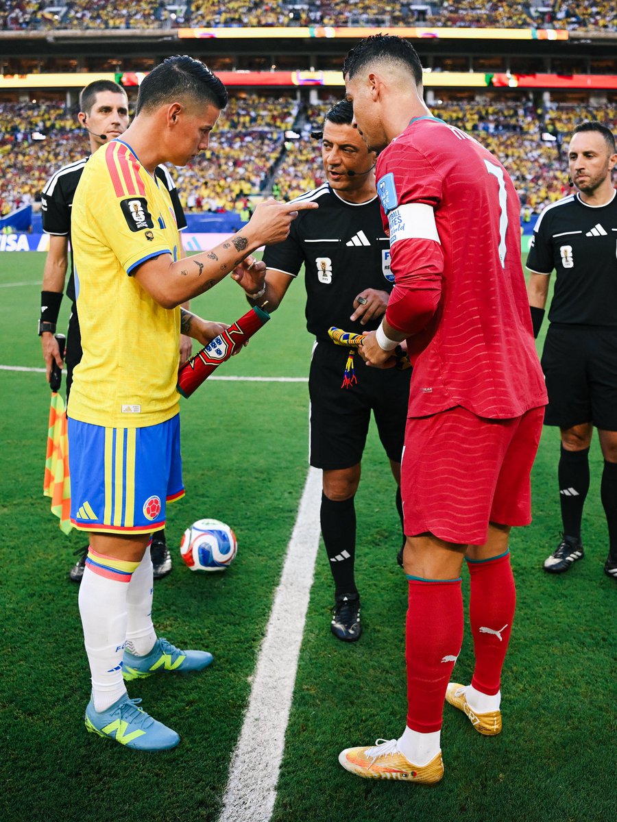 FIFAWorldCup's tweet photo. Ronaldo x James

#FIFAWorldCup https://t.co/rApG185rZ5