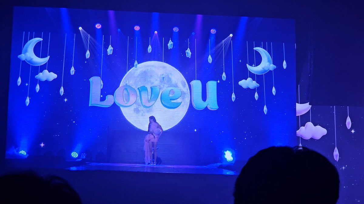 taengsicth_'s tweet photo. คิดว่าหลายๆคนก็น่าจะรู้สึกคล้ายกัน การที่ได้ฟังพี่เจร้องเพลงวง ทำให้ข้างในเหมือนได้ปลดล็อคความรู้สึกบางอย่าง โดยเฉพาะเพลง ITNW ที่ทำให้ทั้งดีใจ ทั้งคิดถึง มีน้ำตามากๆ แล้วยิ่งโซวอนในคอนมาร้องไปด้วยกัน รู้สึกมีความสุขมากๆๆๆ ดีใจที่ได้ไปคอนเมื่อวานค่ะ 😭💖

#JessicaReflectionsinBKK https://t.co/VLosLGAJiV