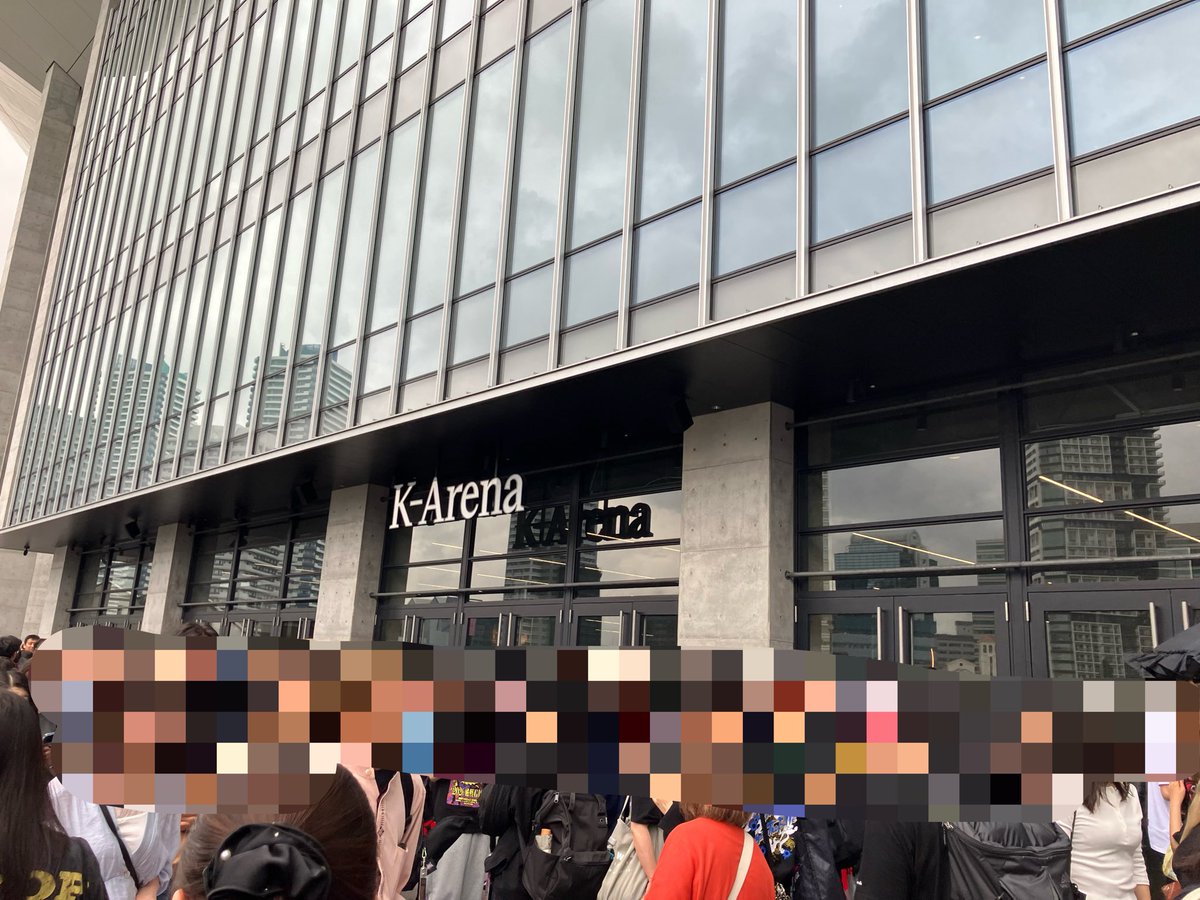 tanaa24's tweet photo. ガチャめっちゃ並んでる💦 https://t.co/pmgv7j2mzV