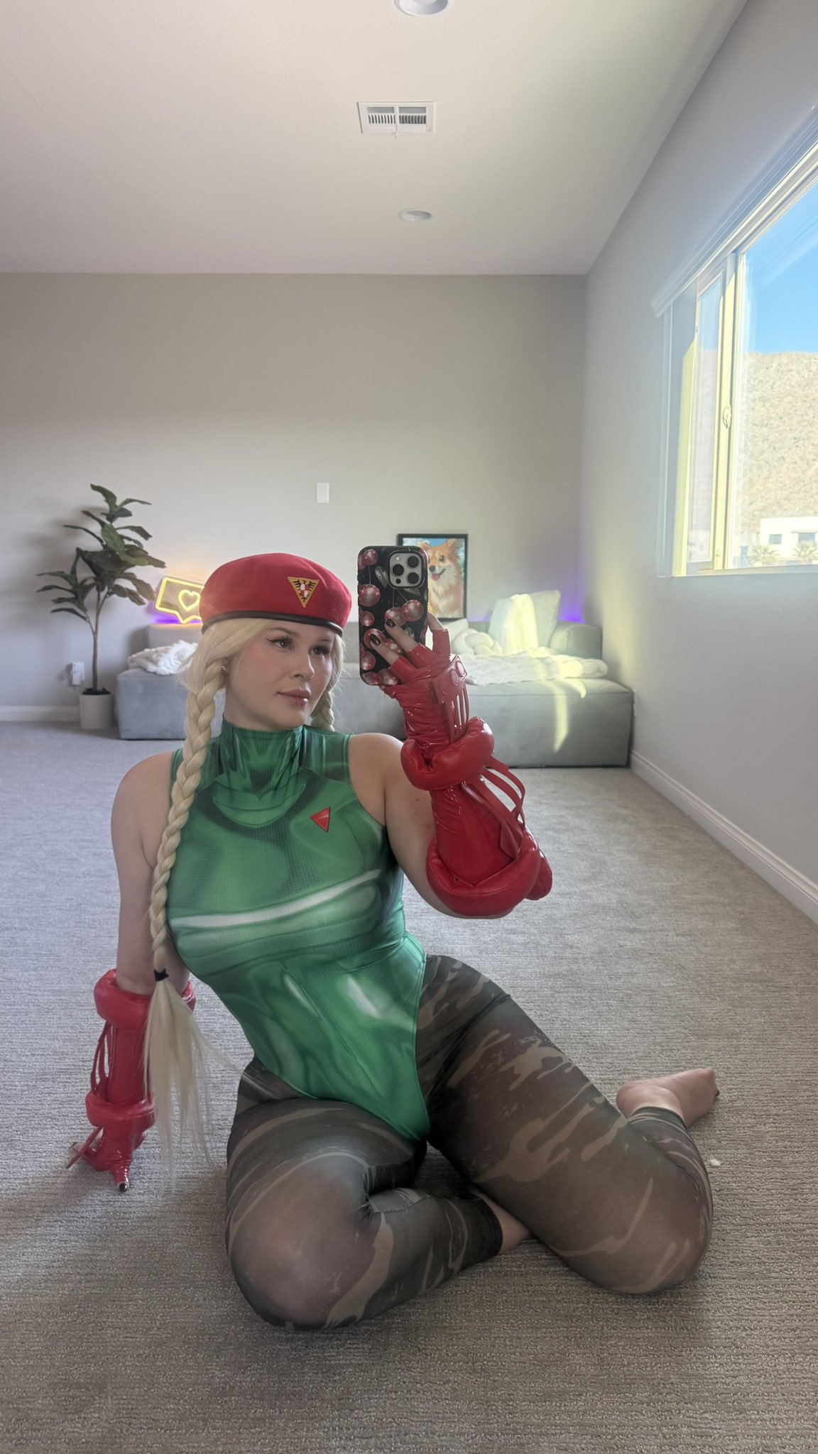 2 pic. Cammy White 🤍 https://t.co/66as92JoiA