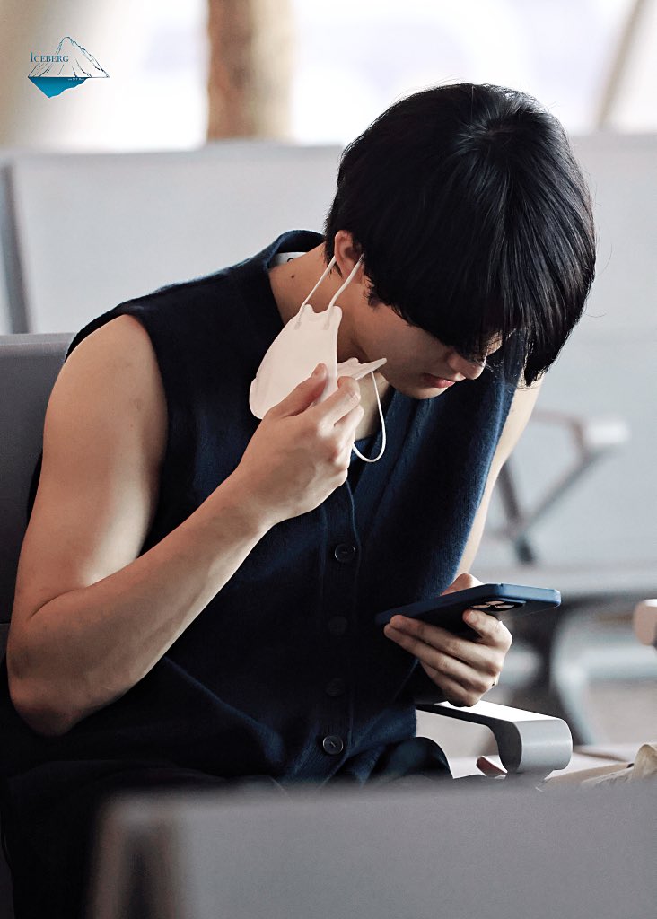 iceberg4mark's tweet photo. 260628 BKK

#마크 #MARK https://t.co/sSgtFWGcIU