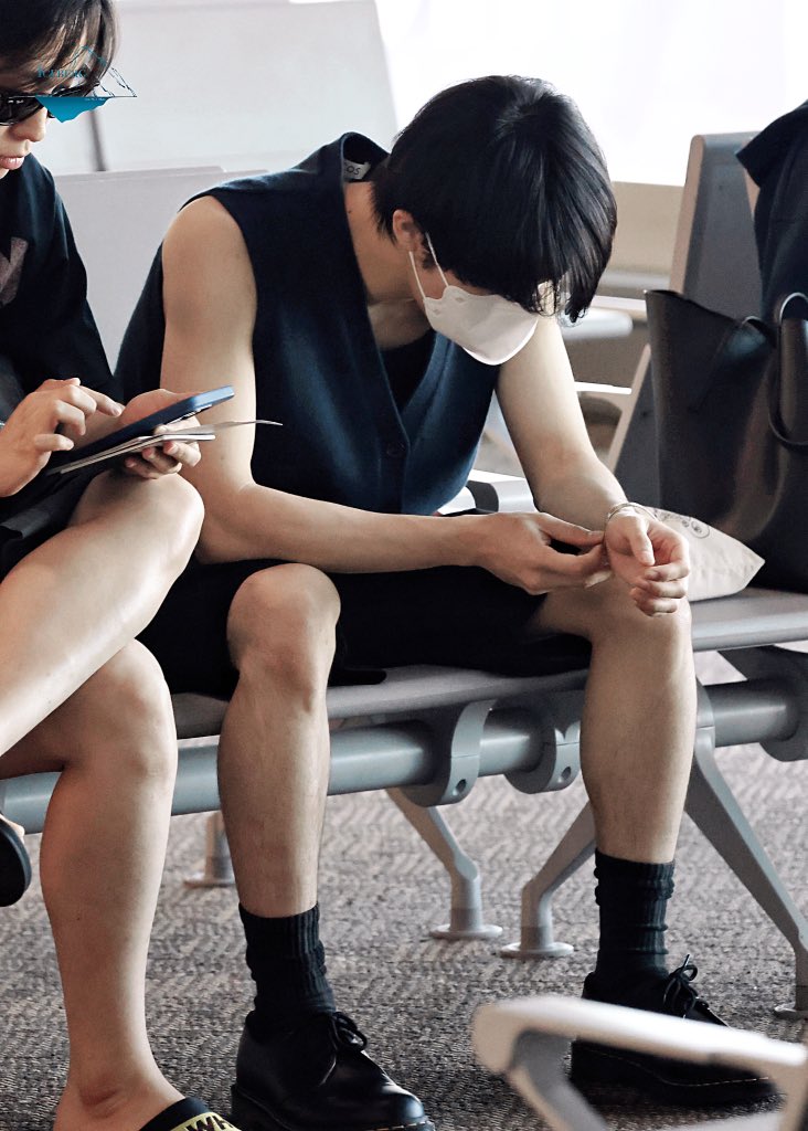 iceberg4mark's tweet photo. 260628 BKK

#마크 #MARK https://t.co/sSgtFWGcIU