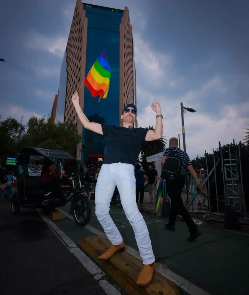 GermanMontero5's tweet photo. Una fiestona en #CDMX 🏳️‍🌈 . Mis respetos Apoyo a la Comunidad #LGBT . . https://t.co/2oC12vQ2DQ