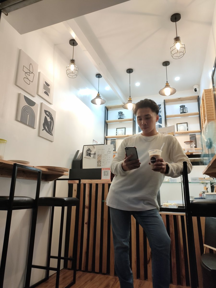 Kenneth17_1990's tweet photo. The goodness of well brewed coffee and the chocolate roasted almond donut. Sweet indulgence! ☕🍩 https://t.co/7AMy0YzQI7