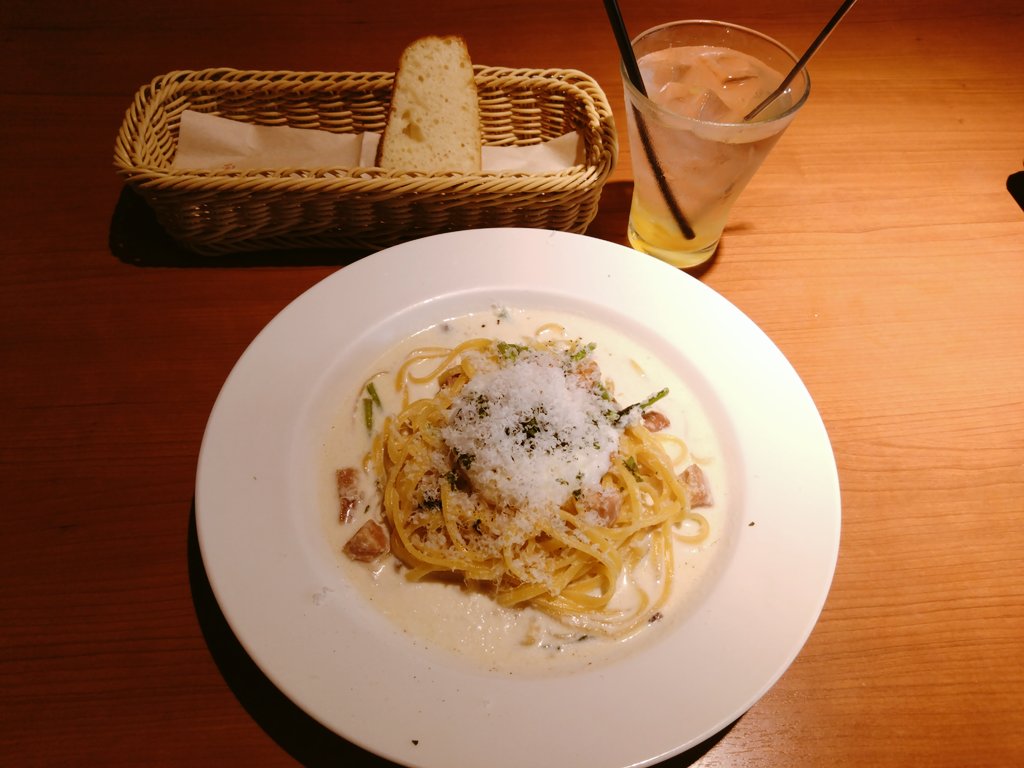 es_196's tweet photo. おひる
歯ごたえある麺のカルボナーラ https://t.co/dsQpyHtO17