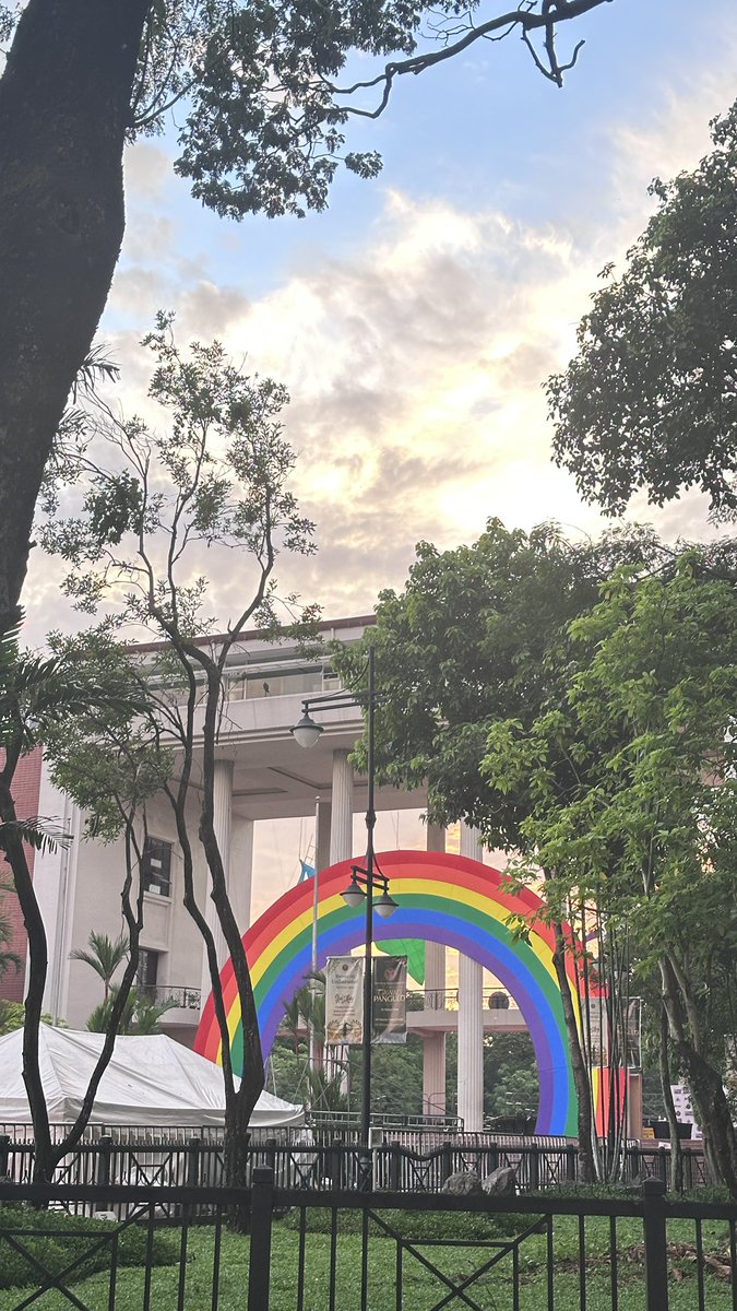 chesterbest's tweet photo. 🌈 https://t.co/dRfe19WSxI