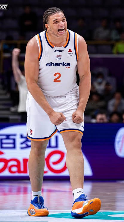 anan_jazz's tweet photo. ・Kenneth Lofton Jr.
・198cm 125kg
・U19世界選手権で金メダルに大きく貢献
・それでもドラフト外からNBA入り
・Gリーグ新人王(NBAの下部リーグ)
・NBAでスタメンデビューの日に42得点14リバウンドを記録(史上初)

そんな選手でもNBAで生き残れず、現在はCBA(中国)でプレー

NBAは体型が全てじゃない https://t.co/Q0zd5nrewy