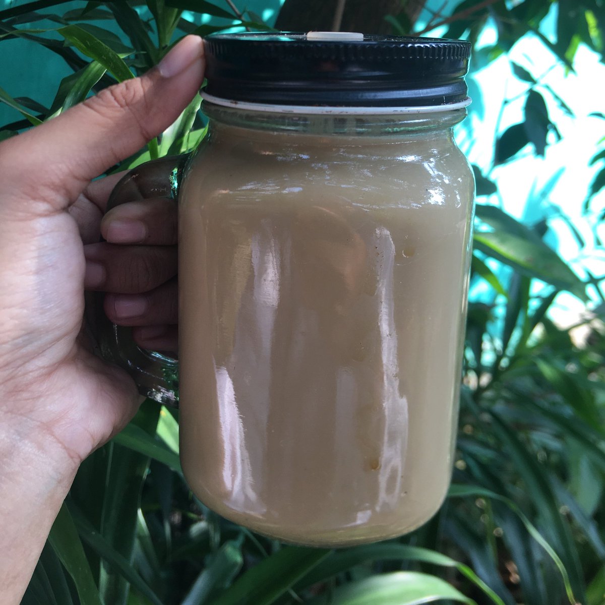 isspeasy's tweet photo. Milktea homemade ada rasa sangit2nya tapi justru itu enaknya. https://t.co/rzbwdO03M7