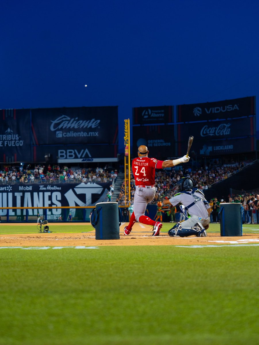 DiablosRojosMX's tweet photo. 💣💀 https://t.co/5o90jOGNRZ