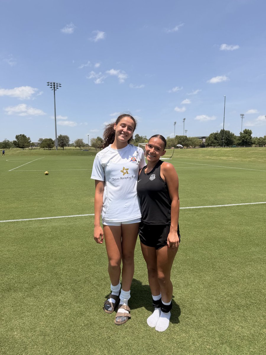 AminaC00k's tweet photo. Scrimmaged at OU today against KCA ECNL 10g. Great to see you Natalie! @Miseleccionfem https://t.co/BeTA7nSgUD