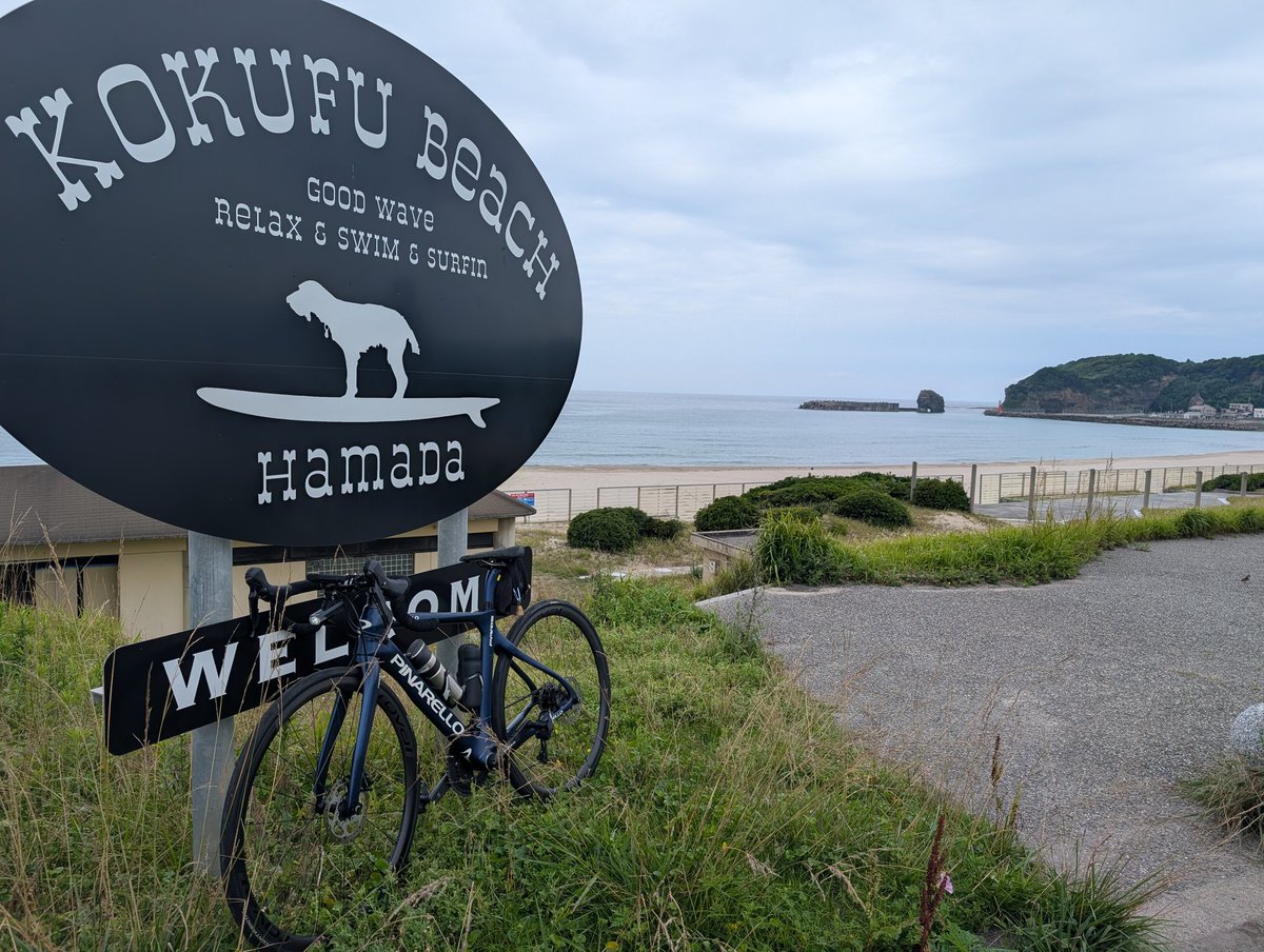 Turtle_56Rider's tweet photo. 本日、気温２５℃☁️
とても走りやすい🚴💨👍
サーファー🏄‍♂️が居ない？🤔 https://t.co/UhBPqYU9Dq