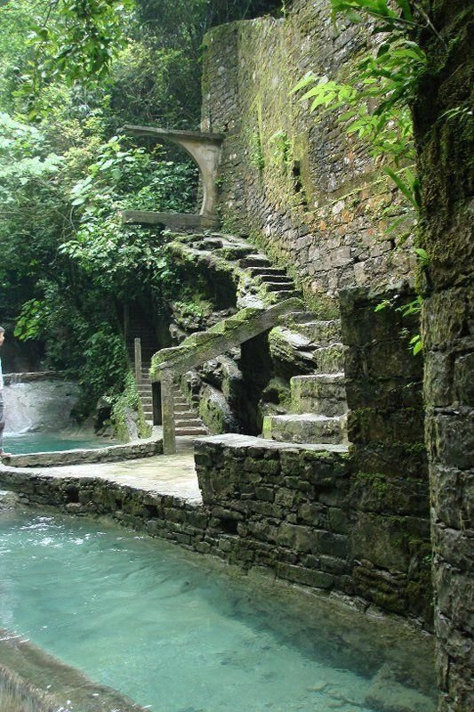 kooromi19's tweet photo. entrance to an ancient fairytale https://t.co/SG9N76991K