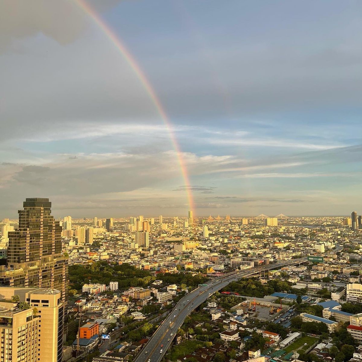 ccpydblue's tweet photo. have a good day 🌧️☕🫧🌈 https://t.co/N2sOBtHgLL