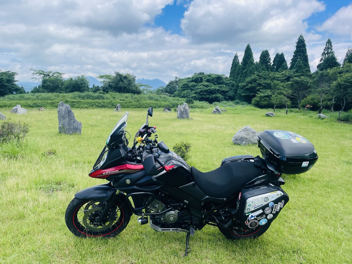 yoshertk's tweet photo. ストーンサークルで
パワーcharge❗️😊👍 https://t.co/SeN8Xe0W27