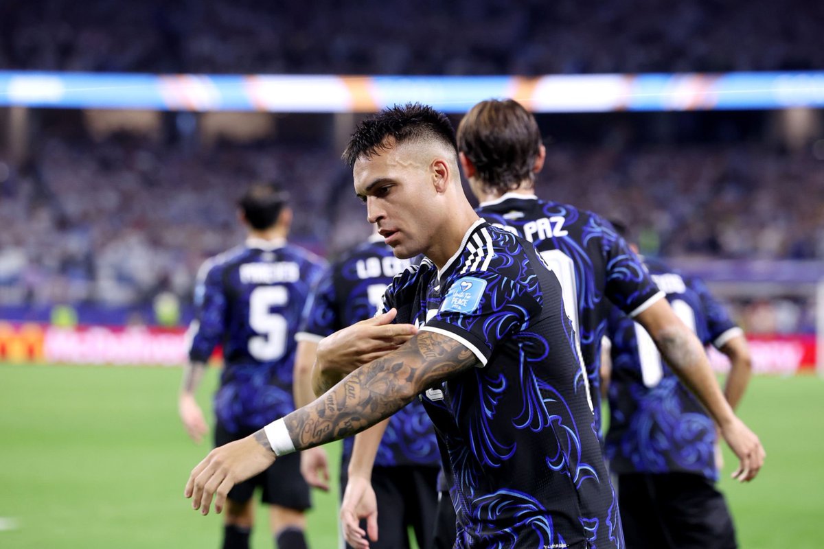 HQpcrt's tweet photo. Lautaro Martinez #FIFAWorldCup https://t.co/6SI0aFw7TQ